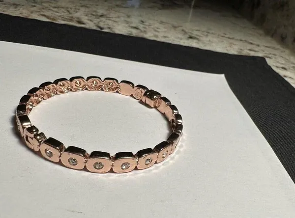 Premier Designs Rose Gold & Rhinestone Hinged Bangle Bracelet 7 Inch - Image 4