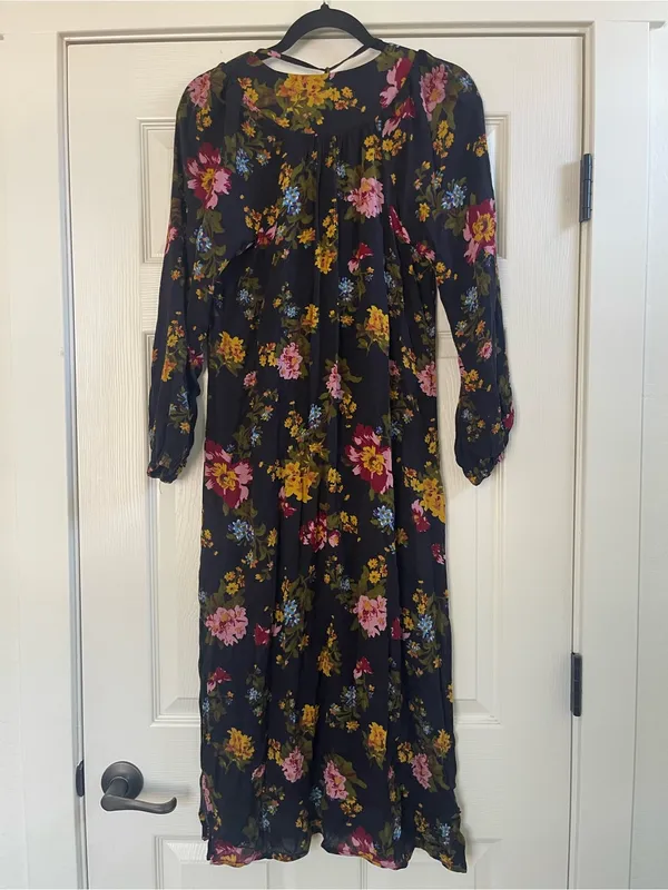 NWT Women’s Natural Life Rowan Floral Side Slit Midi Dress Black Size XS - Image 6