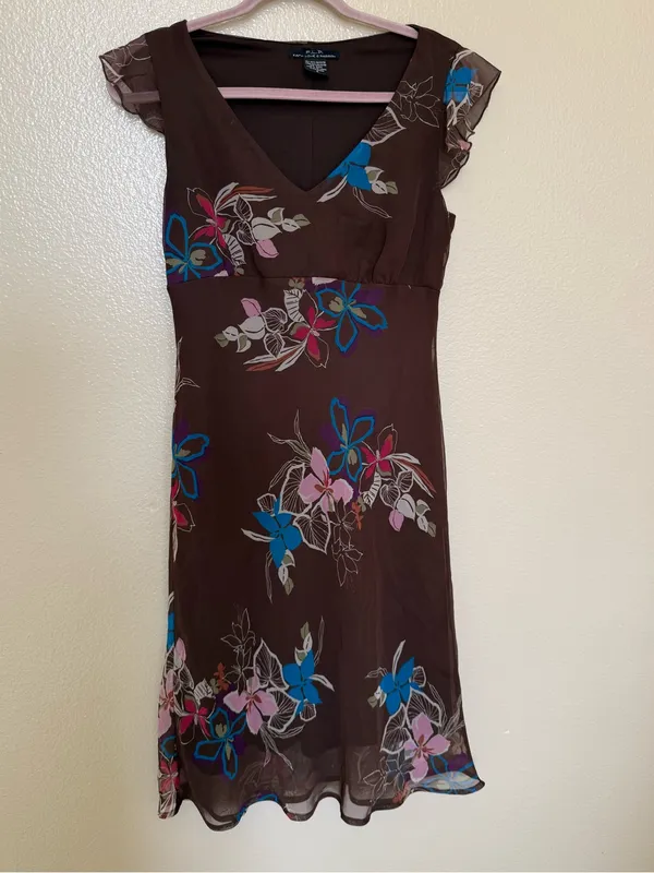 Floral V-Neck Brown Midi Dress with Pink & Blue Accents - Image 2