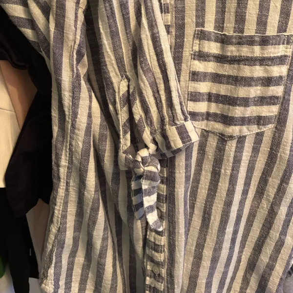 Abercrombie & Fitch Striped Button Up Shirt Tie Sleeve Medium - Image 4