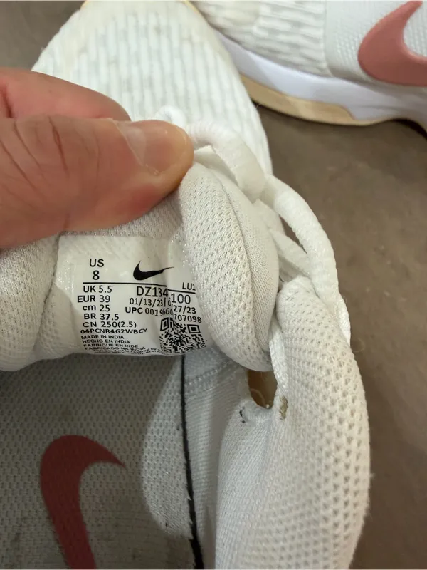 Nike White Sneakers with Coral Swoosh - Image 7