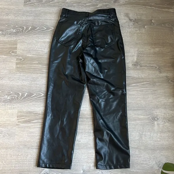 Abercrombie and Fitch Curve Love Vegan Leather 90s Straight ultra high rise - Image 3