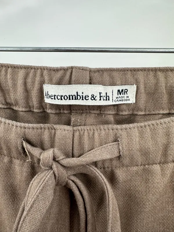 Abercrombie & Fitch Women's‎ Tan Menswear Pull-On Pant Size Medium - Image 3