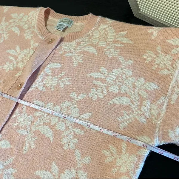 Tangiers Women’s Pink White Floral‎ Vintage Cardigan Medium - Image 10
