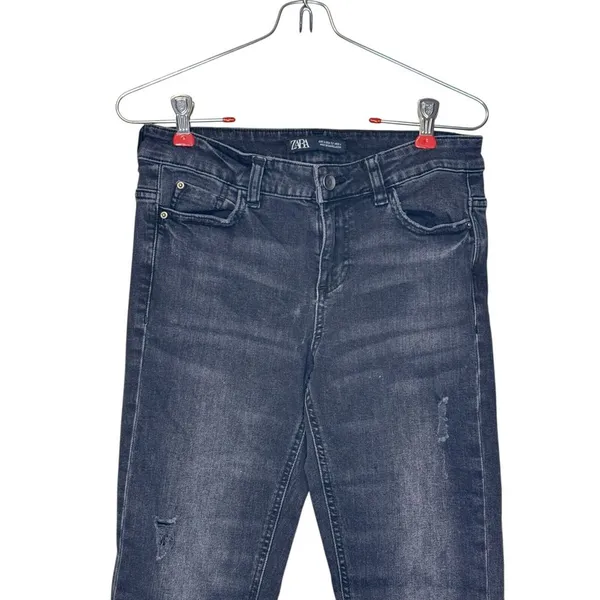 Zara Women's Jeans Ankle Zip Raw Hem Mid-Rise‎ Denim Fading Stretch Black Sz. 2 - Image 4