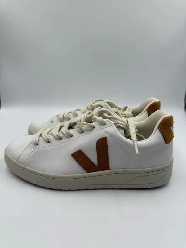 VEJA V-12 Sneakers - Image 2