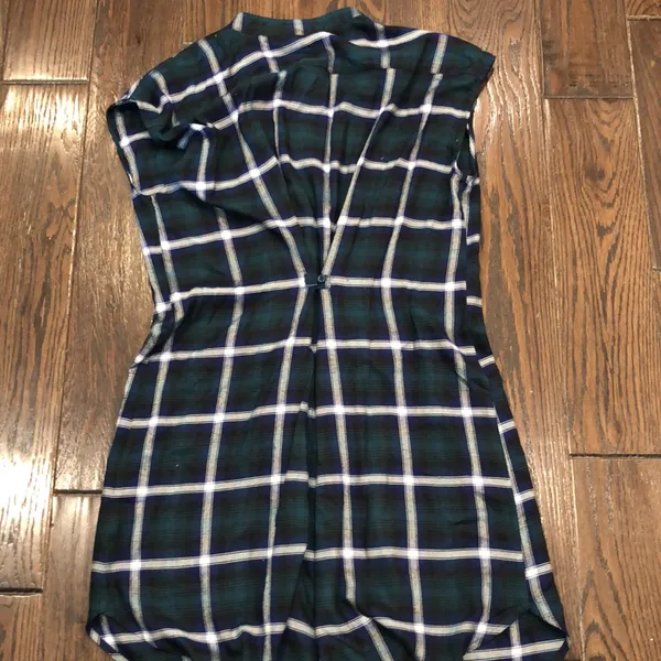 Esley plaid shirt dress size medium - Image 5