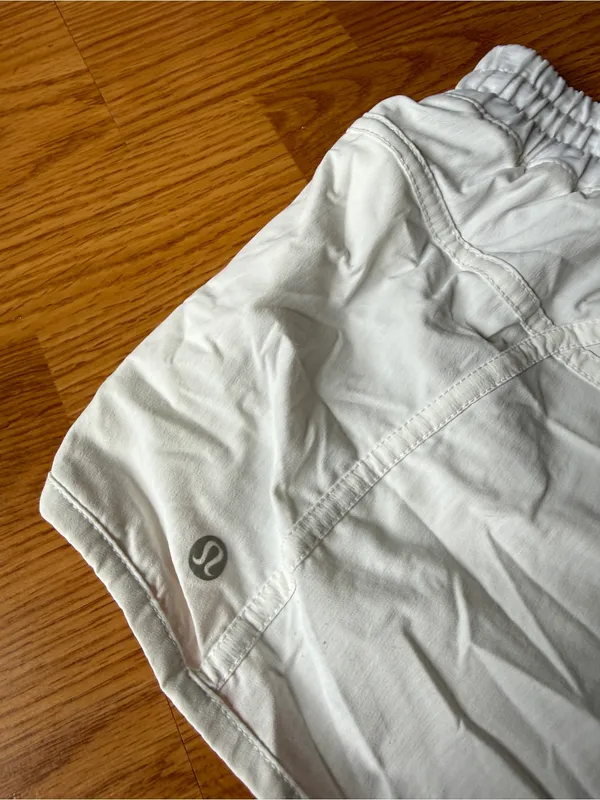 Lululemon Tracker Short IV *2-way Stretch 4" Size 8 - Image 3