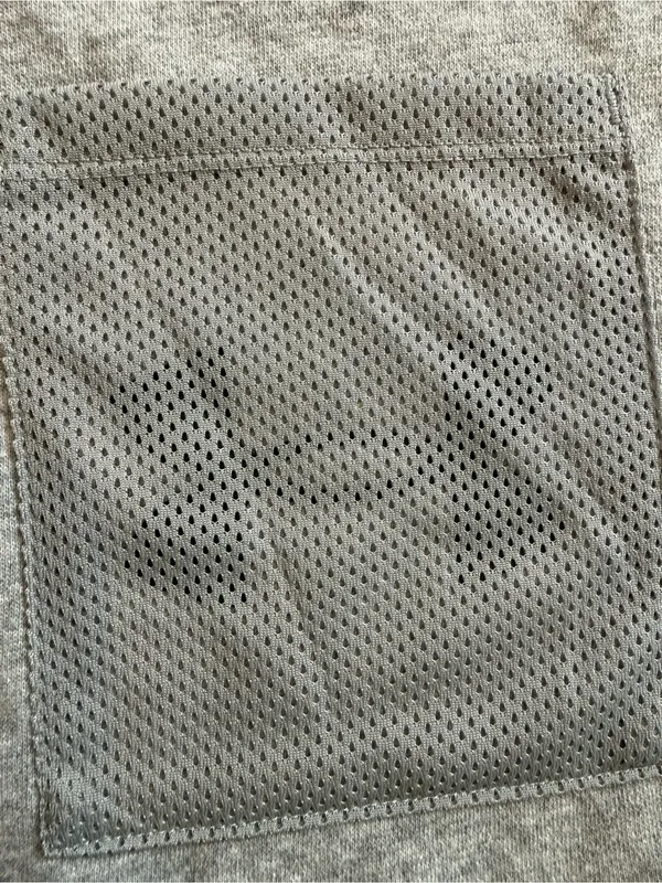 Under Armour Cropped Light Gray Crewneck Sweatshirt with Textured Chest Pocket - Image 3