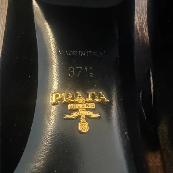 Prada Black Velvet Mary Jane Block Heel Pumps Size 37.5/ 7.5 - Image 10