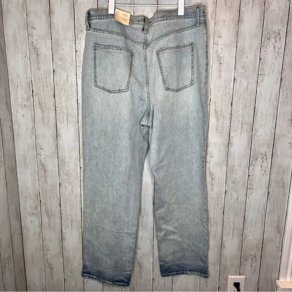 Universal Thread Vintage Straight Jeans N2 - Image 2