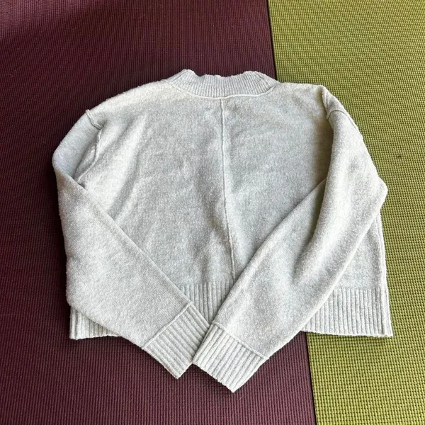 American Eagle Grey Cardigan - Image 3
