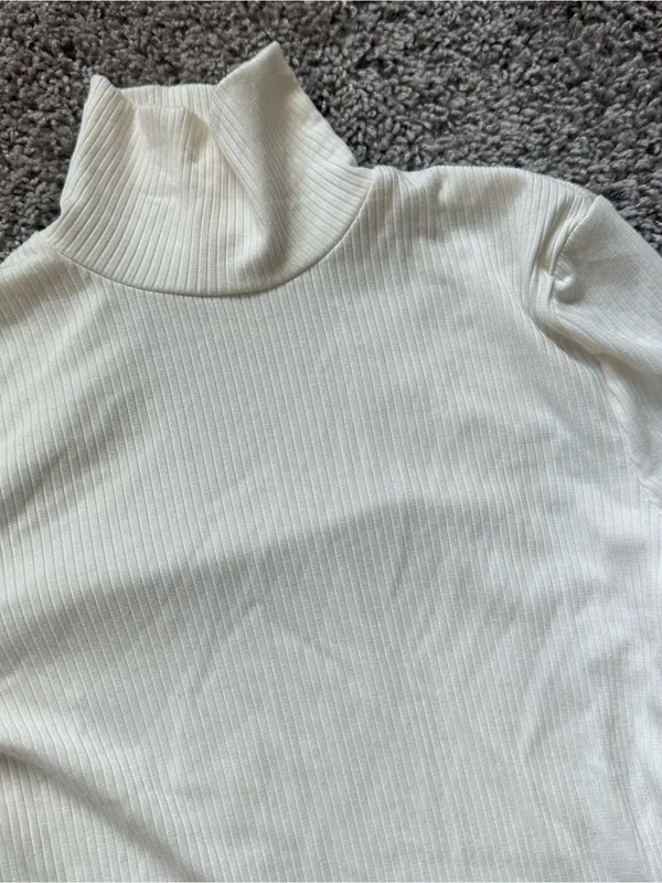 Aritzia White Ribbed Turtleneck Long Sleeve Top - Image 3