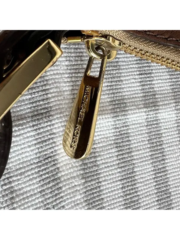 Michael Kors Women's Brown and Cream Shoulder Bag #260125 - Image 12