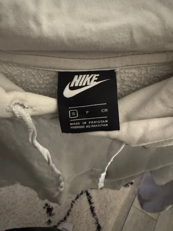 Nike hoodie - Image 3