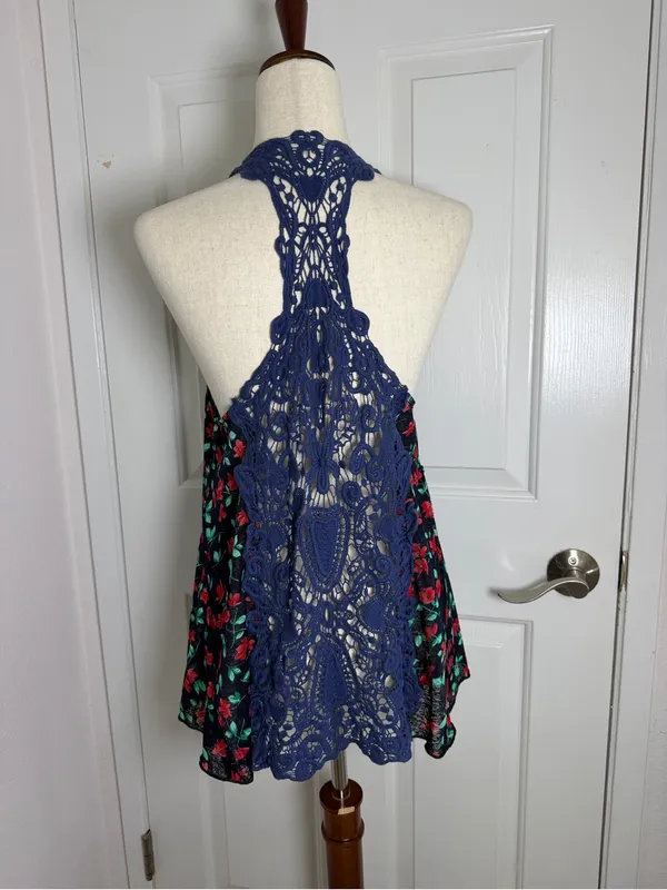Free People Blue Izzy Lace Crochet Racerback Floral Cropped‎ Tank - Image 4
