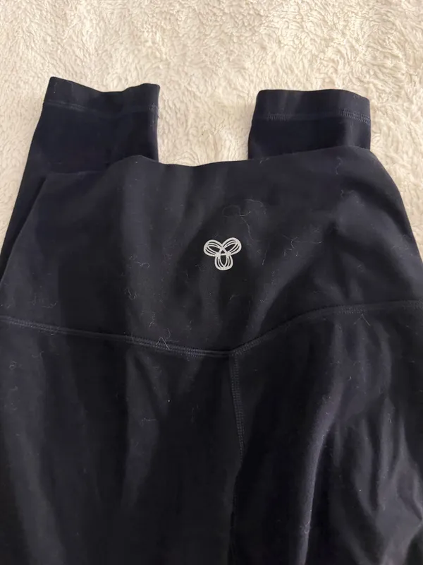 Aritzia TNA Leggings - Image 3