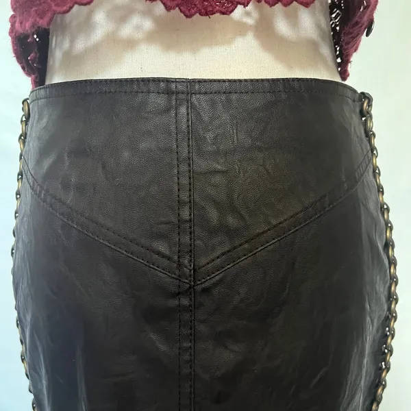 Y2K Andrew Charles Faux Leather Mini Skirt 26 Grunge Punk Brass Chain Festival - Image 9