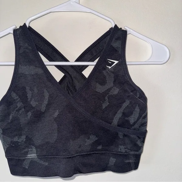 Gymshark Adapt Camo Seamless Sports Bra Black Medium - Image 2