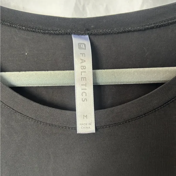 Fabletics blank tank top size medium - Image 3