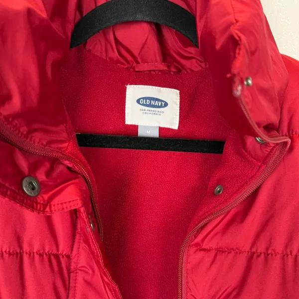 Old Navy Women Red Puffer Vest Quilted Stand‎ Collar Snap Front Size M - Image 3