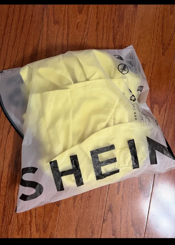 SHEIN Yellow strapless Tiered Layer Ruffle Hem Bandeau Tube Dress- size M. Tiered Layer Ruffle Hem Bandeau Tube Dress Sleeveless Ruched Solid Mini Tube Dress. Wear to a formal, date night or party event. Super cute, gently warn & excellent condition. Measurements approximately 15” from armpit to armpit not fully stretched out from elastic x 27” long. Non-smoking home. Priced to sell at as is condition. Don’t like my price, make reasonable offer! - Image 8