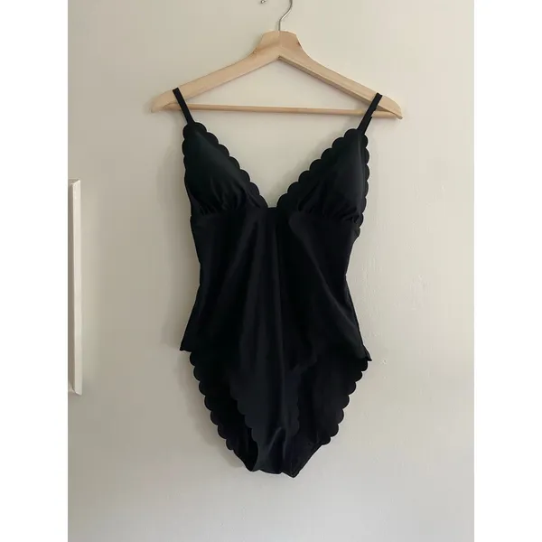 J. CREW Scalloped Black One Piece Swimsuit Size Small - Image 4