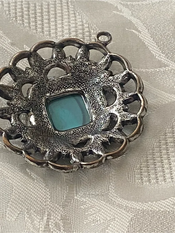 3” Round Boho Necklace Pendant Faux Turquoise Stone On Silver Tone Metal Vintage - Image 7