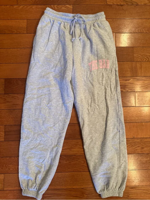 The Bar Varsity Sweatpants Grey Pink Logo Size Medium EUC SIZE SOLD OUT ONLINE - Image 2