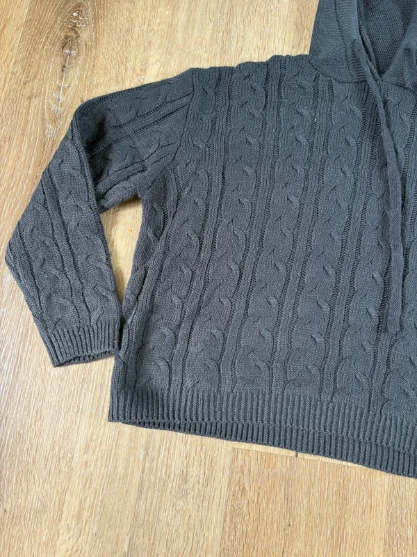 FashioNova Grey Cable Knit Matching Sweater Set - Image 3