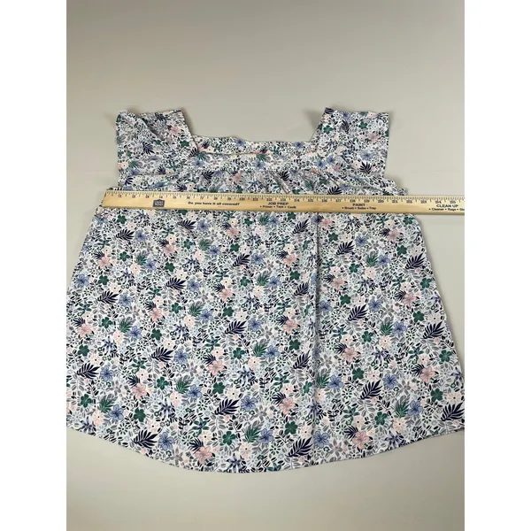 LOFT Square Neck Flutter Sleeve Top Size L White Floral - Image 5