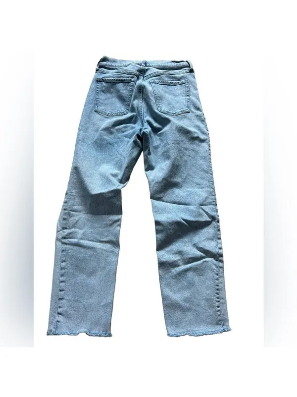 Old Navy Sky High Straight Light Wash Denim Jeans Size 8 - Image 2