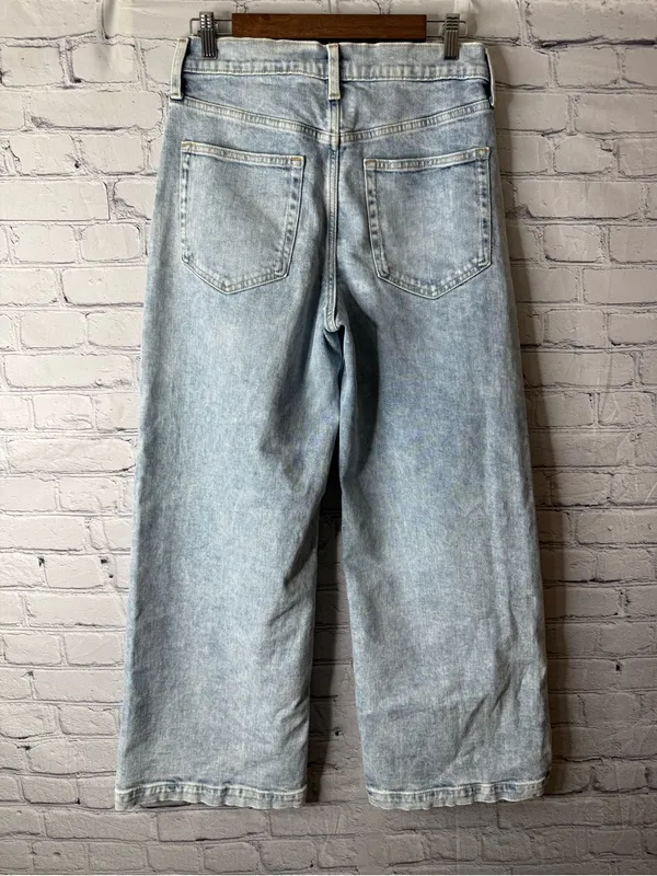 Gap jeans size 29 8L Light Wash Wide Leg Women’s Jeans - Image 6