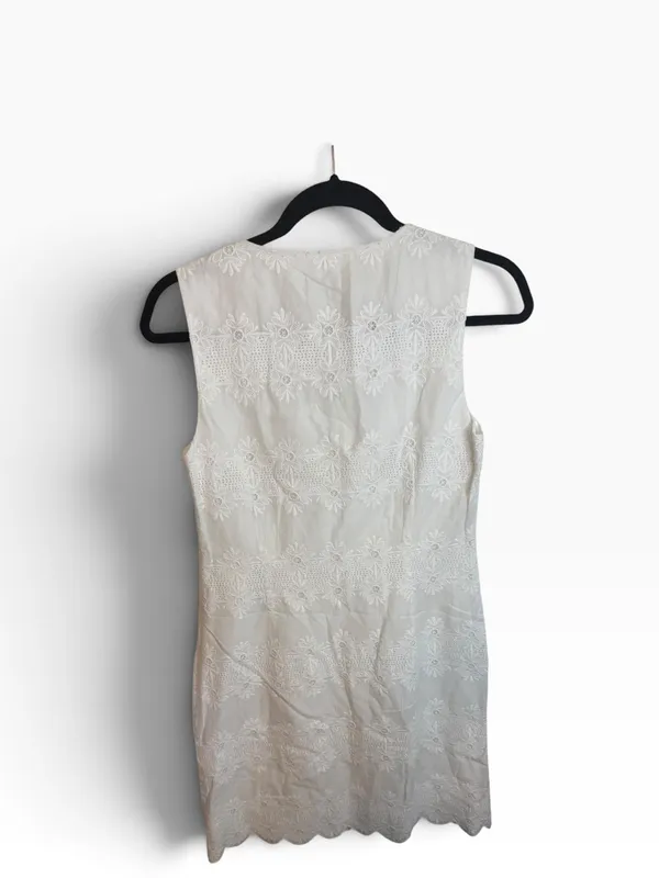 Vineyard Vines White Cotton Floral Eyelet Ruffle Shift Dress - Image 3