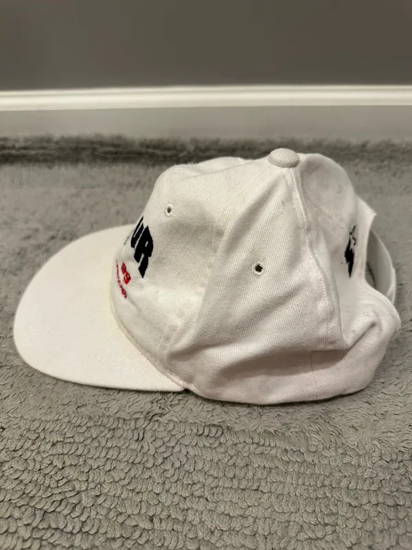 Starter Vintage 1999 NCAA Basketball March Madness Final Four UCONN Huskies Logo Hat - Image 5