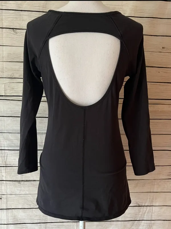 Lululemon Physically Fit Long Sleeve Tee - Image 11