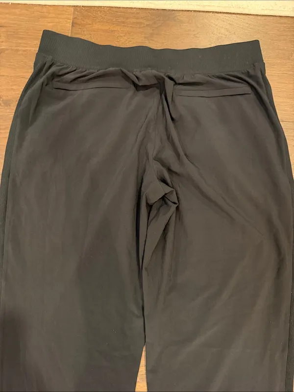 Athleta Brooklyn Mid Rise Ankle Pant Size 12 in Black - C30-100 - Image 7