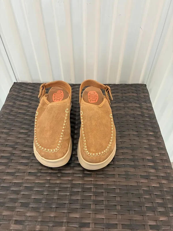 Hey Dudes Delray clogged suede shoes women’s size 8 ￼ - Image 4