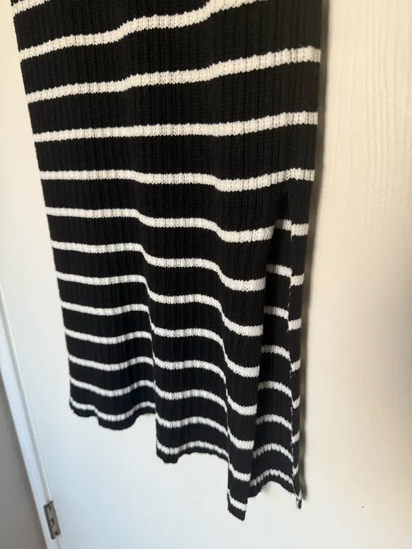 Black and white striped midi dress - Image 3