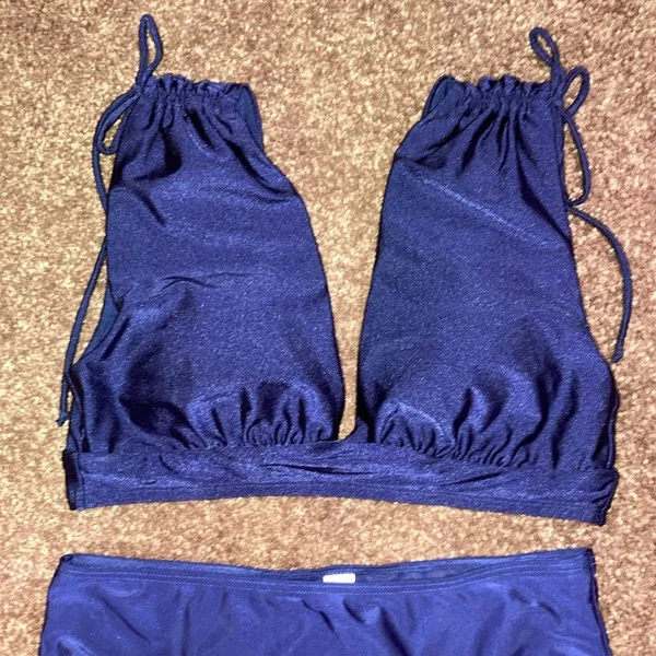 Women’s size medium NWOT navy blue 2 piece swimsuit - Image 2
