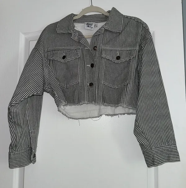 Princess Polly Black And White Cropped Denim Jacket - Image 2