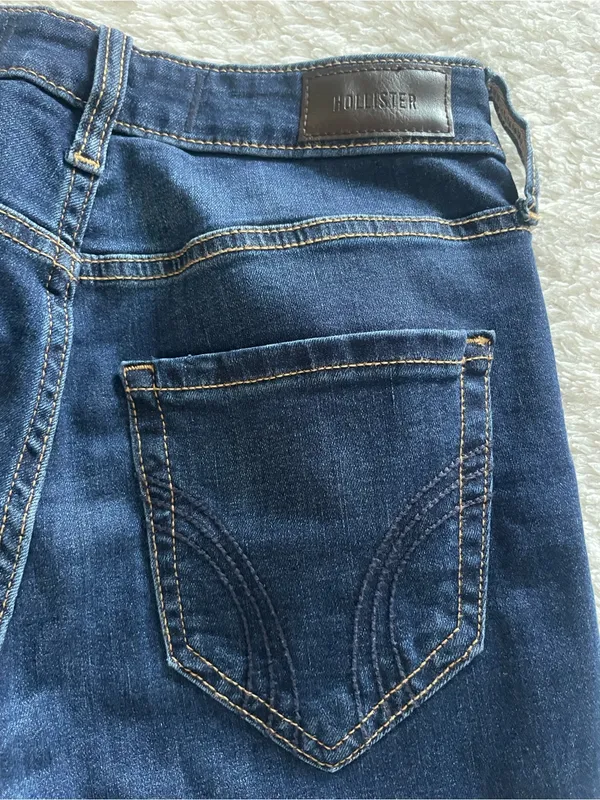 Hollister Curvy High-Rise Dark Wash Flare Jeans SIZE 4 SHORT - Image 5