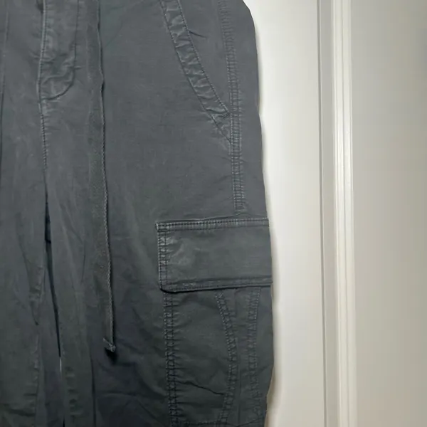 American Eagle Women Black Stretch Cargo Jogger Pants Size 2 Regular utility - Image 2