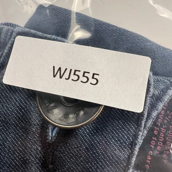 Torrid Denim Mid Rise Capri Jeans Medium Wash Whiskering Size 14 - Image 10
