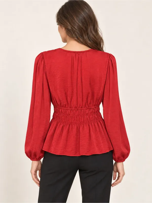 Anthropologie Dolan Red Satin V-Neck Smocked Waist Peplum Blouse Medium - Image 2