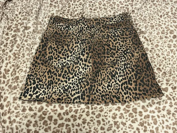 GAP Cheetah Print Denim Skirt - Image 2