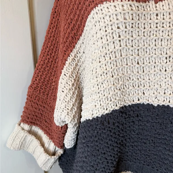 POL V-Neck Sweater in Rust, Cream, and Charcoal oversize chenille feel Sz S - Image 2