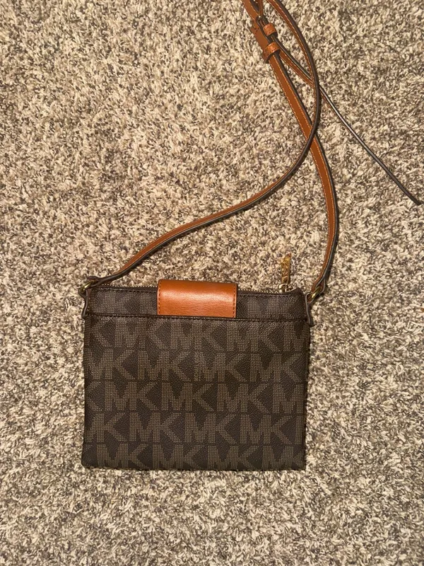 Crossbody Michael Kors Purse Brown - Image 2