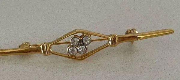 gold colored pin with Rhine stone detail - Image 3