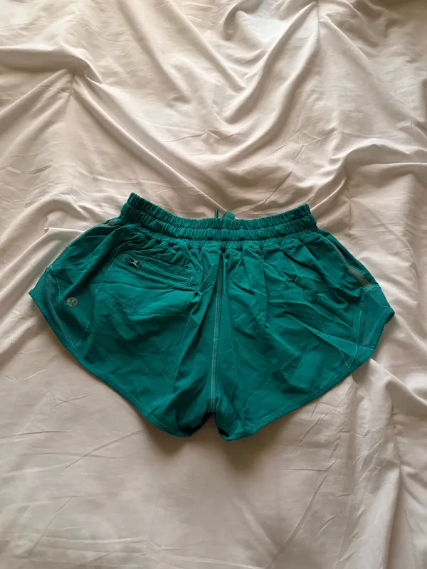 Lululemon Hotty Hot Shorts 2.5" - Image 2